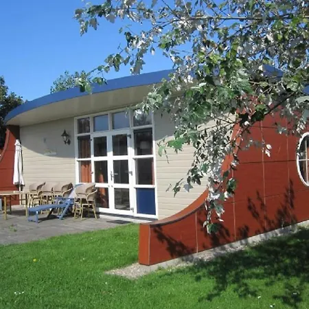 Resort Bungalow 6 Personen *